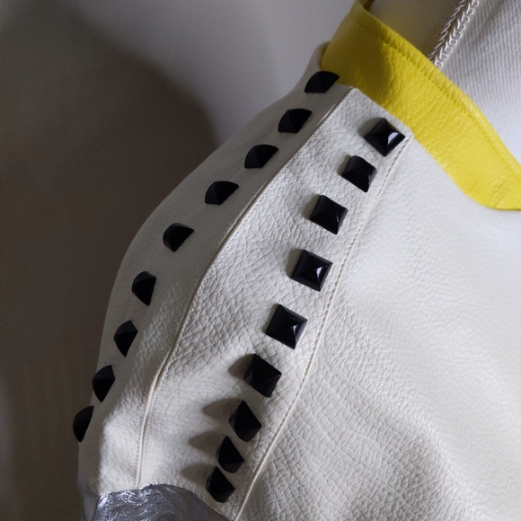 English Rose Faux Leather Statement Jacket Women’s Medium | Metallic Silver - Picture 5 of 6